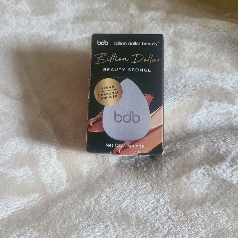 NIB Billion Dollar Beauty Sponge